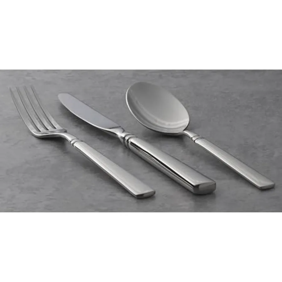 Easton Fine Flatware Dinner Knives view 3