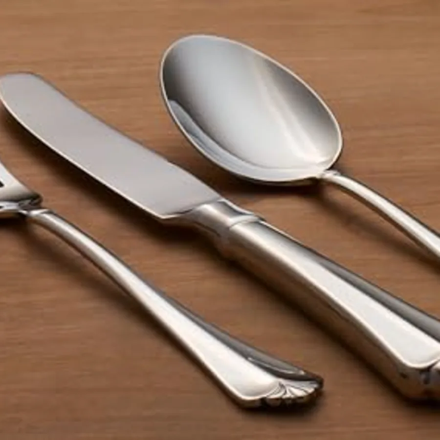 Golden Juilliard 5 Piece Fine Flatware Set view 4