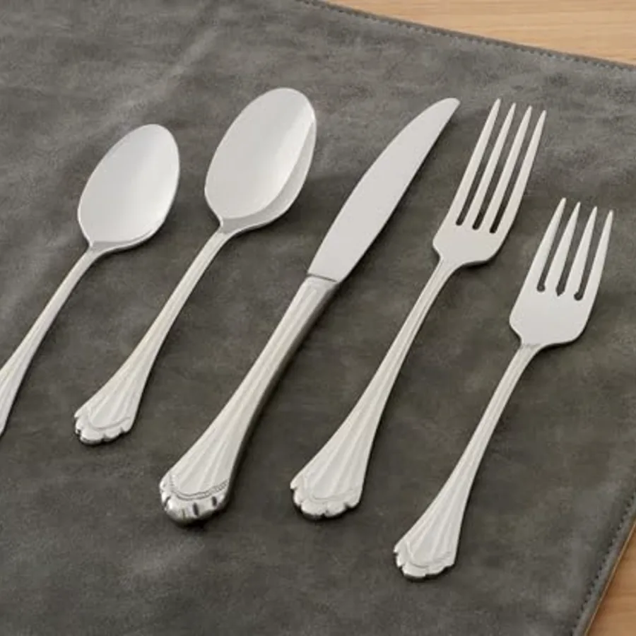 Marquette Fine Flatware Dinner Forks view 3