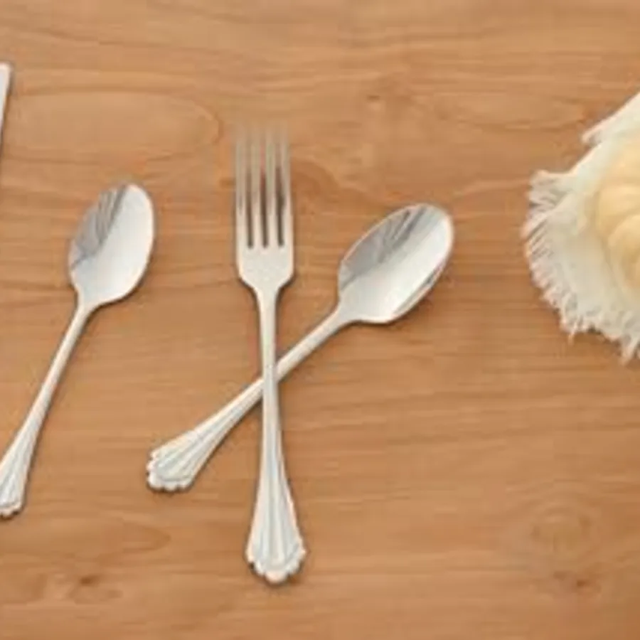 Marquette Fine Flatware Dinner Spoons view 4