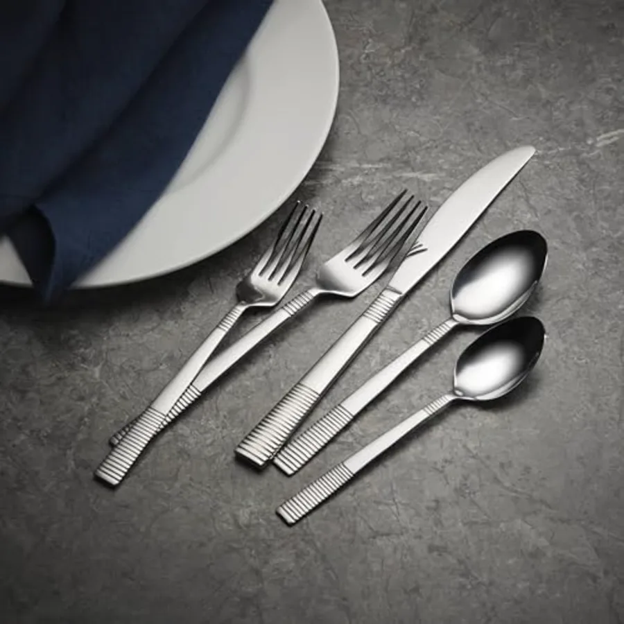 Paxton 42 Piece Everyday Flatware Set view 4