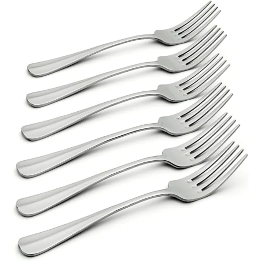 Savor Dinner Fork Set view 2